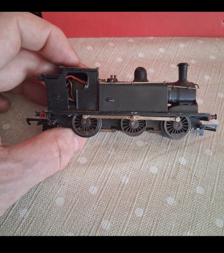 White metal kit built gauge - white,