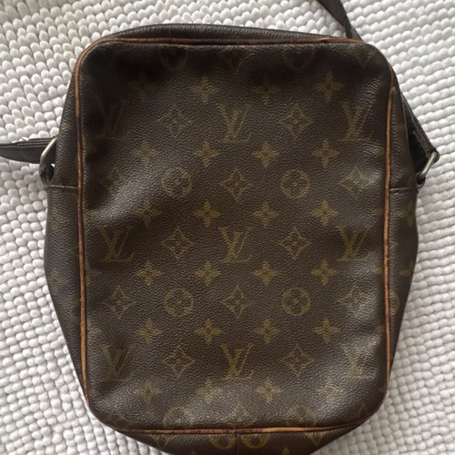 Louis vuitton monogram - louis,