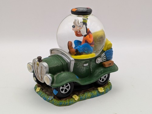 Disney store small goofy - disney,