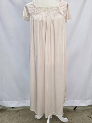 Vintage 1980s vanity - fair, pink