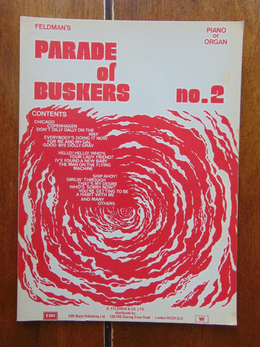 Feldman parade buskers - of,