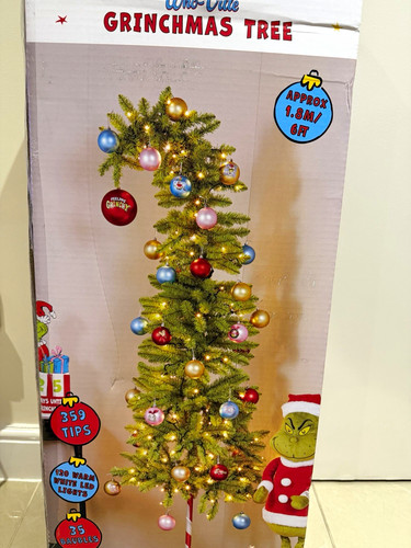 Grinch who ville - 6ft, (1.8m)