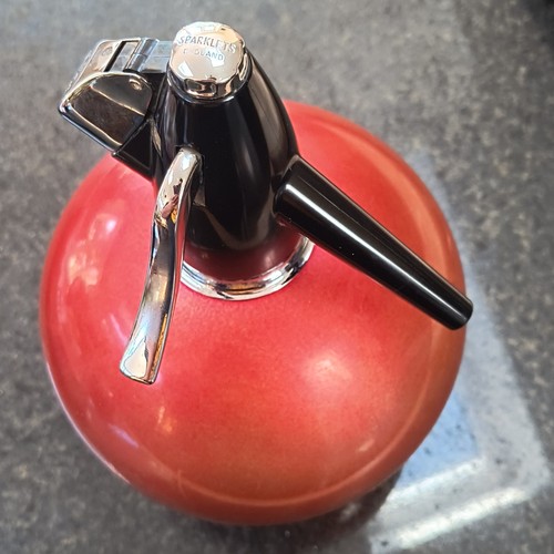 Globemaster red metal - metal, soda