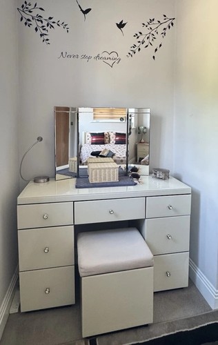 Mirrored glass dressing table - mirrored,