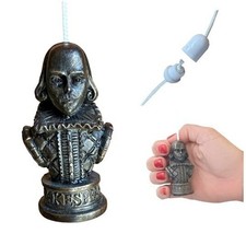William Shakespeare Light Pull