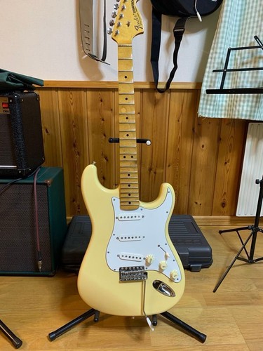 Rare fender japan yngwie - fender,