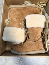 UGG AUSTRALIA MONTCLAIR BOOTS
