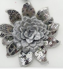 2 Pieces x 3D Sequins