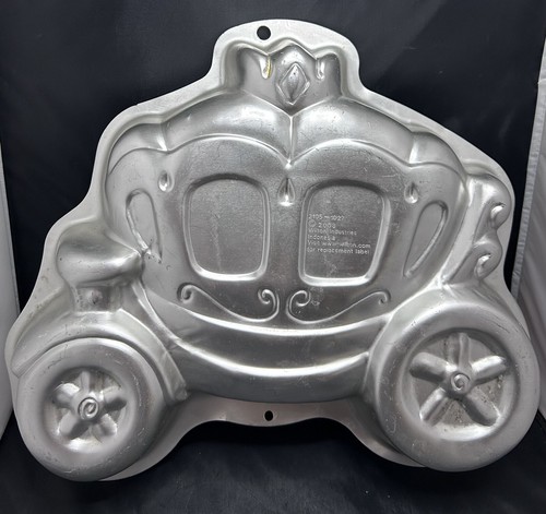 Wilton princess carriage cake - wilton,