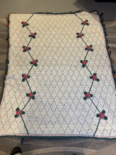 Vtg handmade crochet afghan - handmade,
