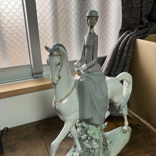 Lladro porcelain figurine - lladro,