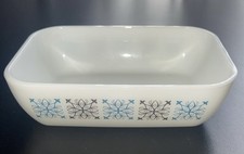 Vintage JAJ Pyrex CHELSEA