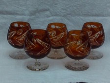 NA416 SET OF 5 VINTAGE 1950'S BOHEMIAN AMBER OVERLAY & CUT GLASS BRANDY SNIFTERS