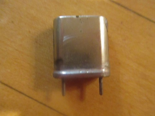 Radio crystal u holder - crystal, hc-6/u