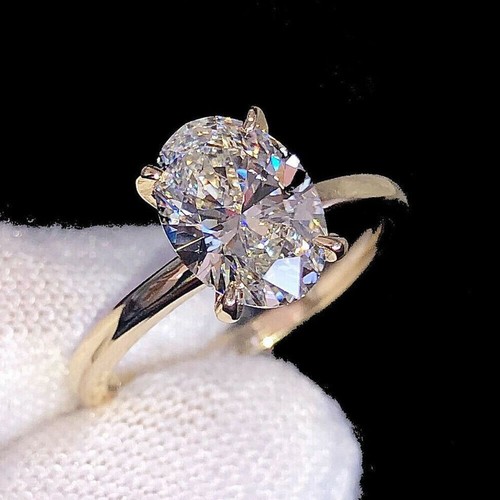 Oval vvs1 diamond - oval,