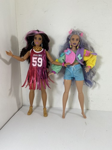 Barbie extra curvy - 2, x