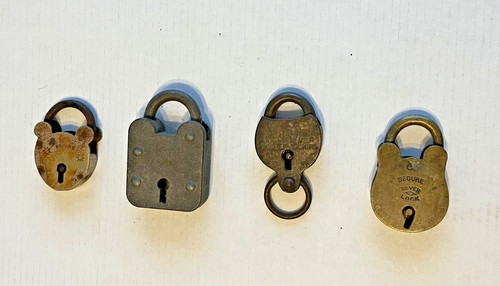 Various padlocks keys - no, mixed
