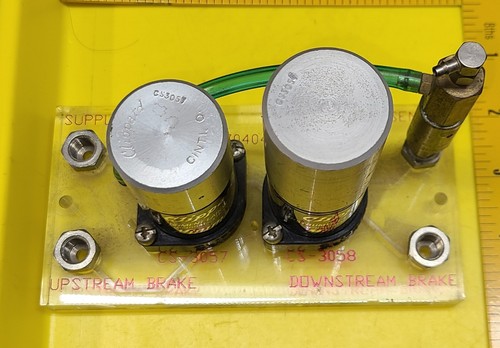 Clippard 7040428 valve used - 7040428,