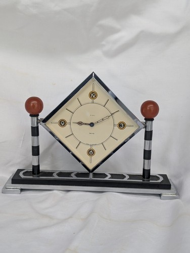 Smiths art deco - art, day