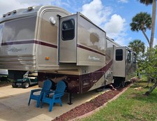 38ft  5th Wheel Royals