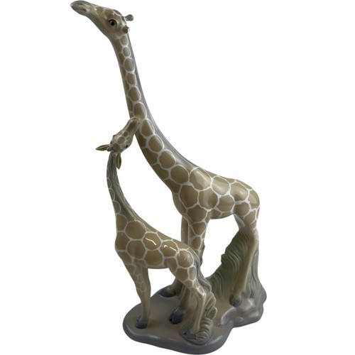 Miquel requena porcelain - requena,