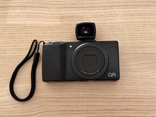 Ricoh 2mp aps camera - 16.2mp, aps-c