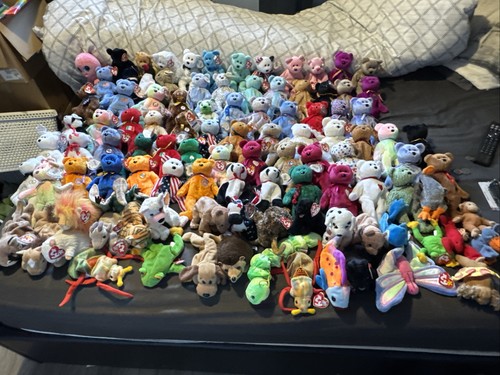 Job lot 100 beanie - 100, babies