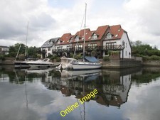 Photo 6x4 Houses and berths at