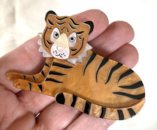 Gorgeous Large Sit-in TIGER