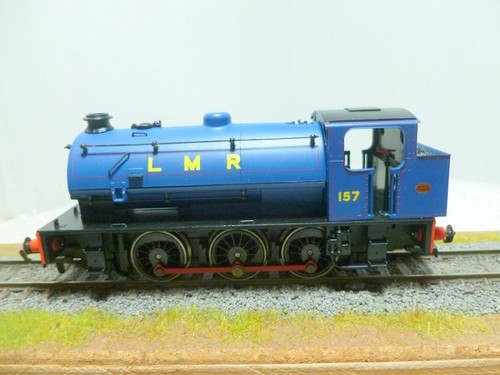 Hornby r2151 class j94 - j94, w.d