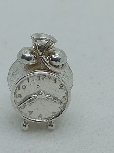 Alarm clock vintage chunky - alarm,