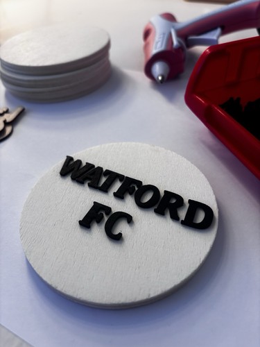 Watford wooden badge drinks - fc,