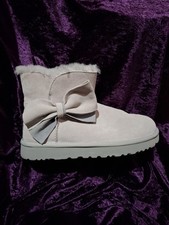 UGG Classic Mini Two-Tone Bow