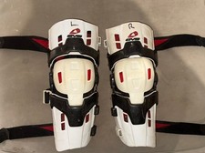 EVS RS8 Pro Knee Braces - Size