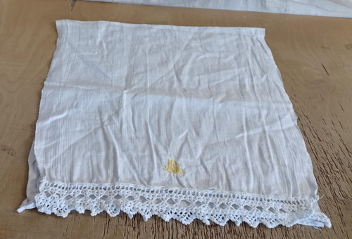 Beautiful vintage linen - vintage,