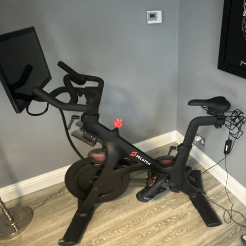 Peloton bike latest gen - peloton,