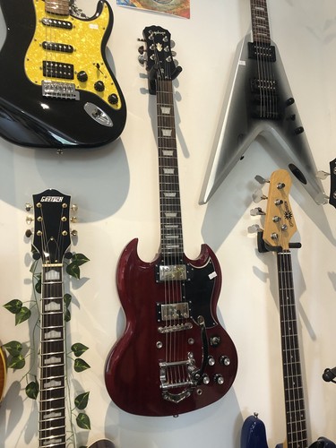 Epiphone 400 with - with, vibrato