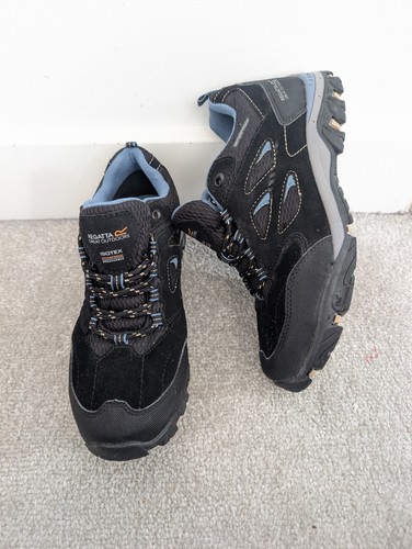 Regatta outdoors black and