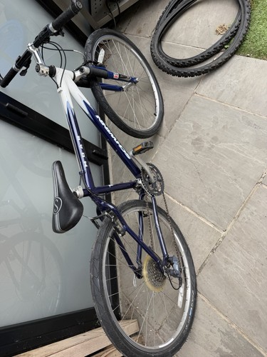 Schwinn moab mountain bike - mountain,