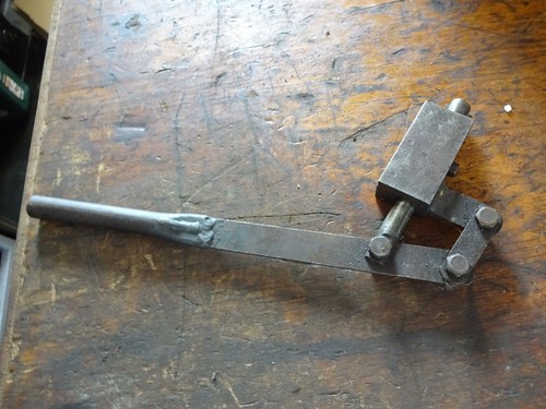 Slotting lathe attachment