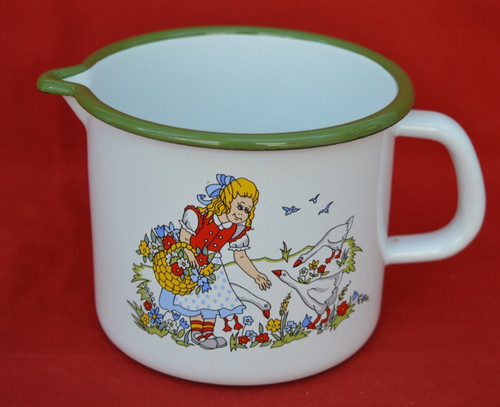 Very pretty enamel jug - enamel,