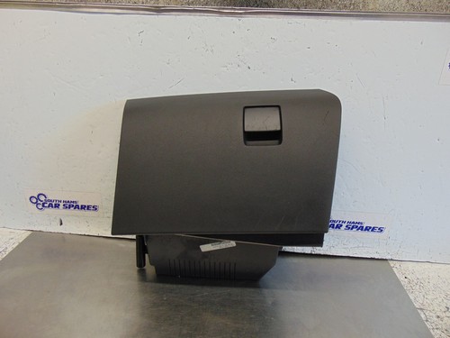 Vauxhall astra glovebox - vauxhall, 04-10
