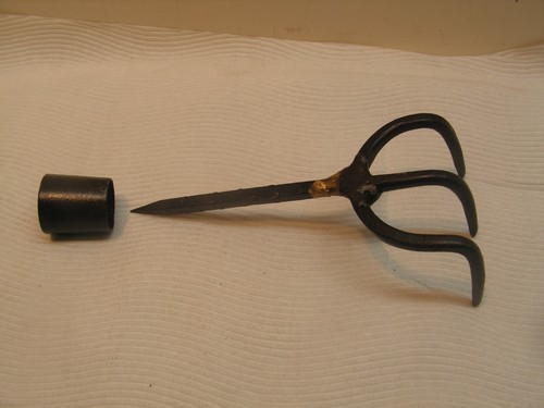 Vintage hand made - point, claw