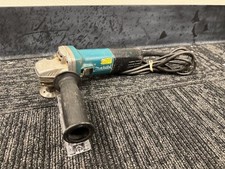 Makita 9557NB 120v 41/2"
