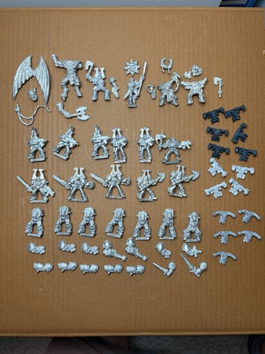 Rogue trader metal chaos - trader,