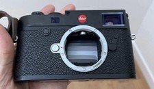 Leica M10 Black Excellent Boxes With Three Leica Batteries