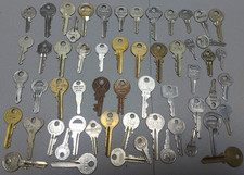 Old Keys Bundle 97x Vintage &