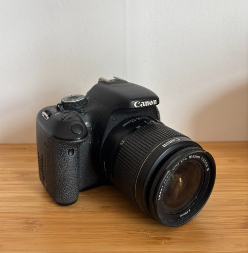 Canon eos 600d dslr - eos,