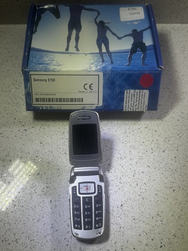 Vintage samsung sgh e700 flip - vintage, sgh-e700