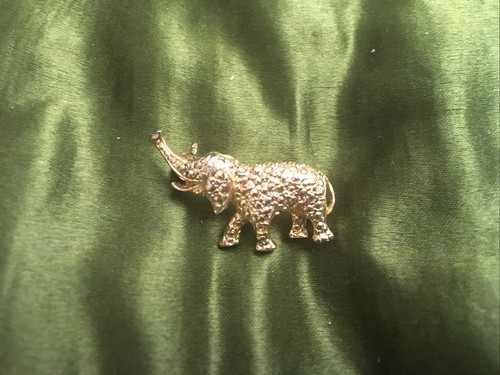Elephant brooch - elephant,